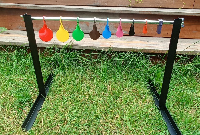 9 garden spinners, "Snooker Plus" bar target on stand